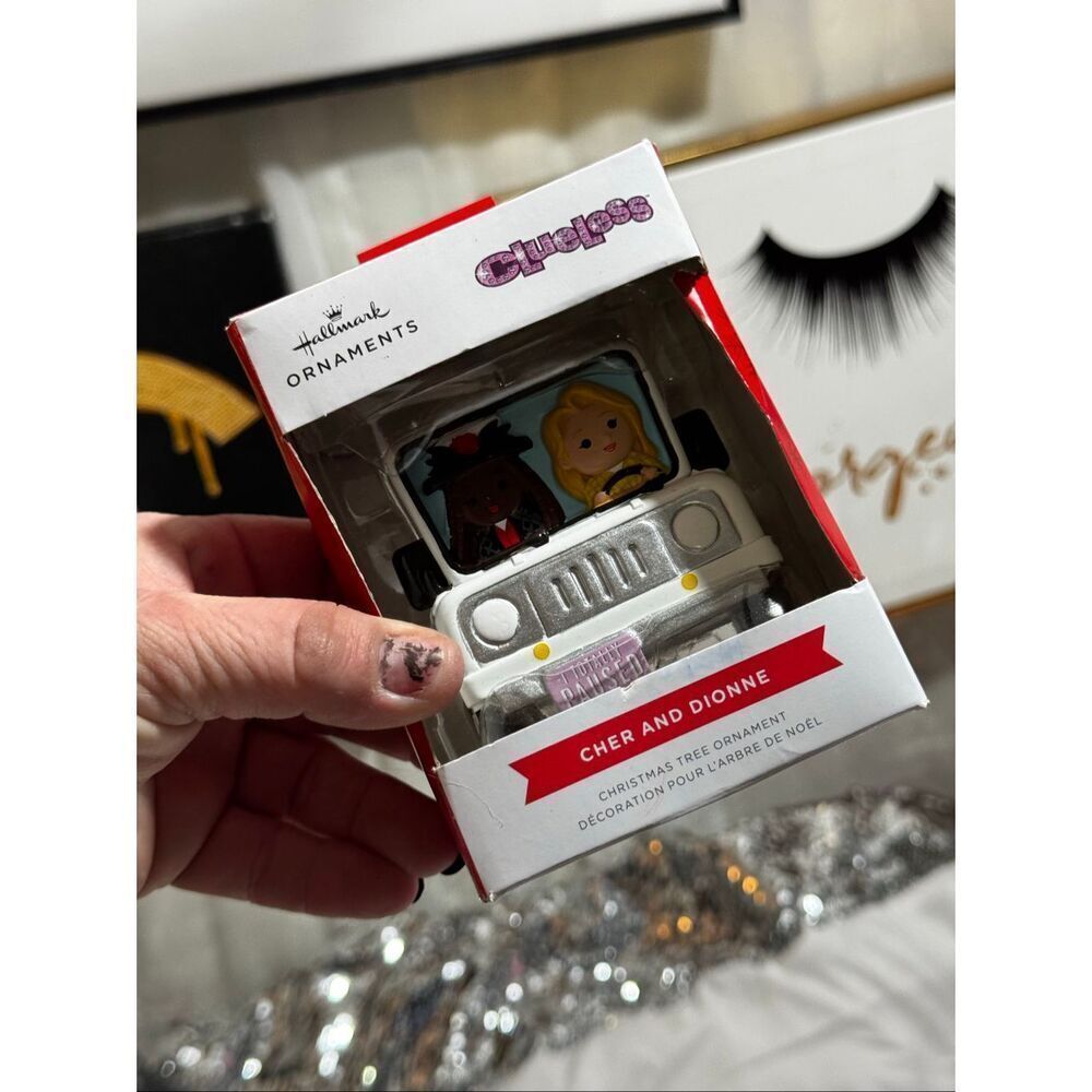 HALLMARK clueless Cher & Dionne in jeep DISNEY ORNAMENT 2025 nip